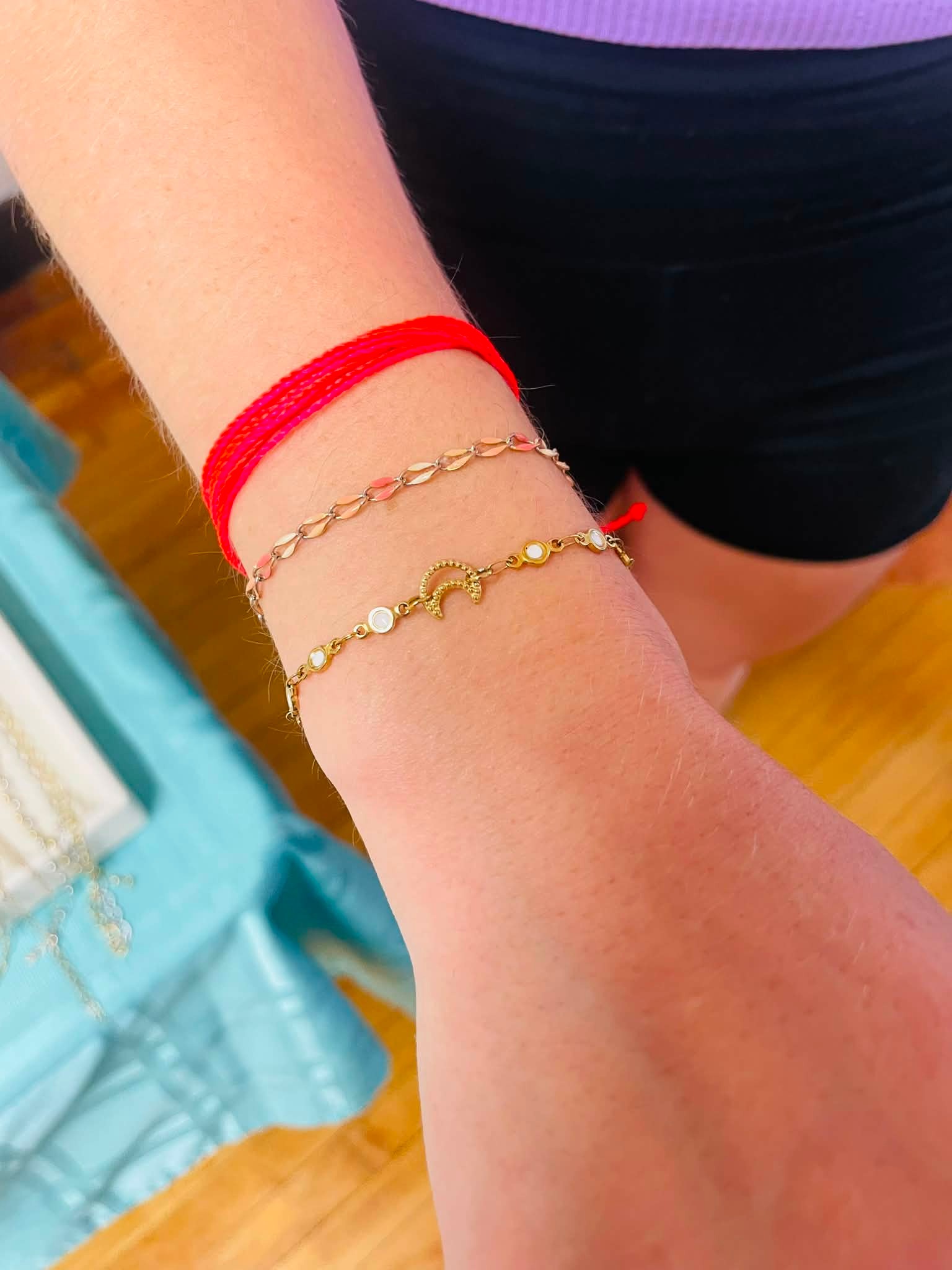Had such a fun event last in Springville! I always love popping up in new areas and meeting new people. 🩵🔗

Taking appointments today while I enjoy the day at home. Let me know when you’re free to swing by! And don’t forget, enamel (color) chains are all $10 off until the 5th!