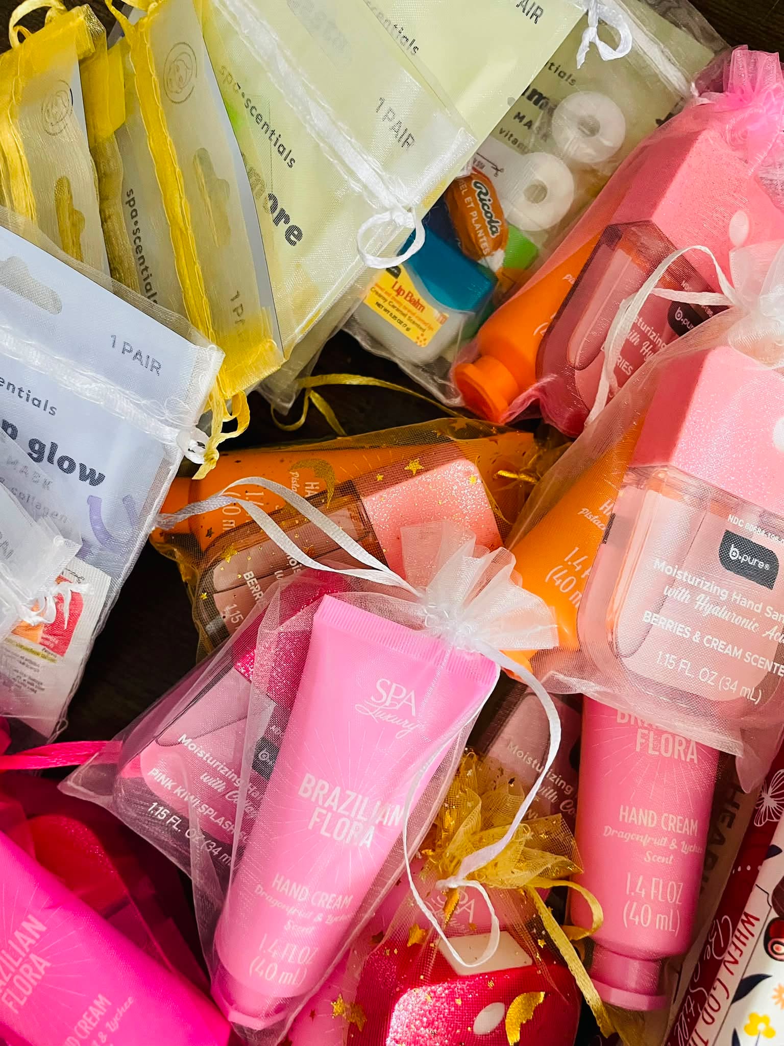 This year before our National Conference, I put together little welcome bags for the Designers on my team who are attending.

Nothing fancy…just things they might have forgotten while packing. ChapStick, hand sanitizer, Tylenol, some treats, and my favorite part—a handwritten note.

There’s a million things on my to do list, but this one is the most important. 

Why?

The answer is simple.

Because leadership isn’t always found on a stage or behind a microphone.

Sometimes leadership looks like paying attention to the little things.

It’s remembering that someone might need a Tylenol after a long travel day. It’s hoping a handwritten note gives them a little extra confidence before they walk into a room full of people. It’s wanting them to feel seen, appreciated, and cared for.

I’ve learned that the strongest teams aren’t built through grand gestures. They’re built one small act of kindness, one encouraging word, and one thoughtful moment at a time.

As I get ready to head to conference this week, I’m excited for the training, the new products, and all the big announcements. But what I’m looking forward to most is spending time with the incredible women I’m blessed to call my team and my friends.

Sometimes it’s the smallest things that leave the biggest impact. ❤️

What’s one small act of kindness that has stayed with you over the years?