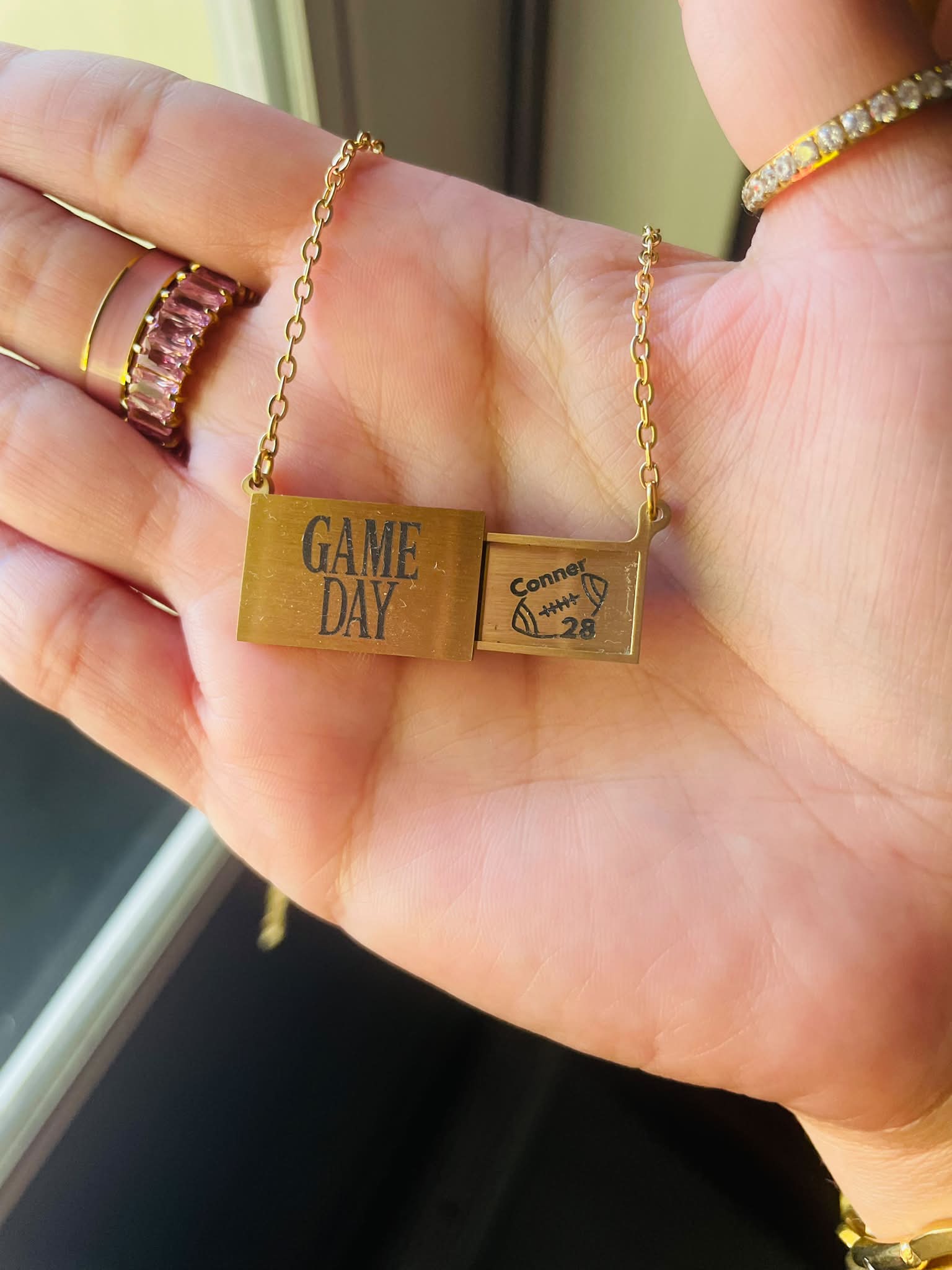 Another Game Day, another Game Day look. 

😍❤️28🩶🏈